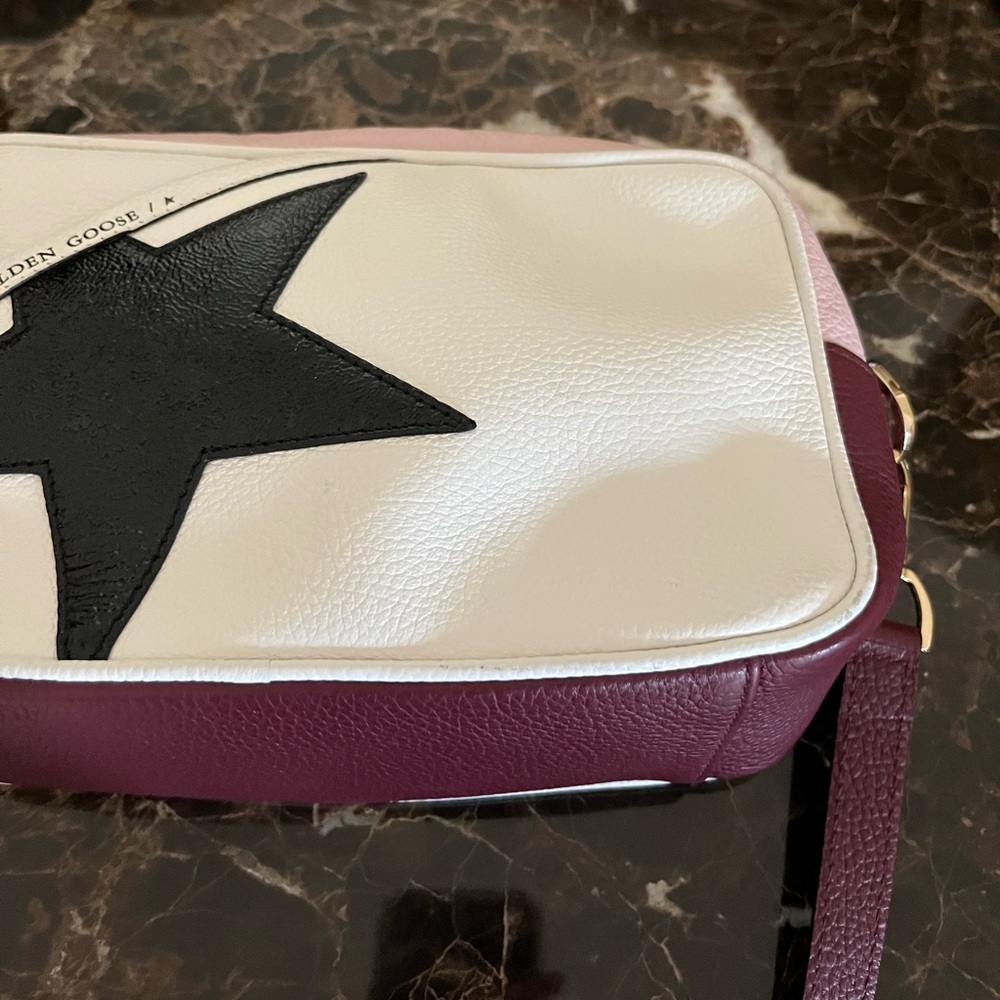Golden Goose Star Made in Italy Soft-Grain Leather Crossbody Bag. - Picture 9 of 10